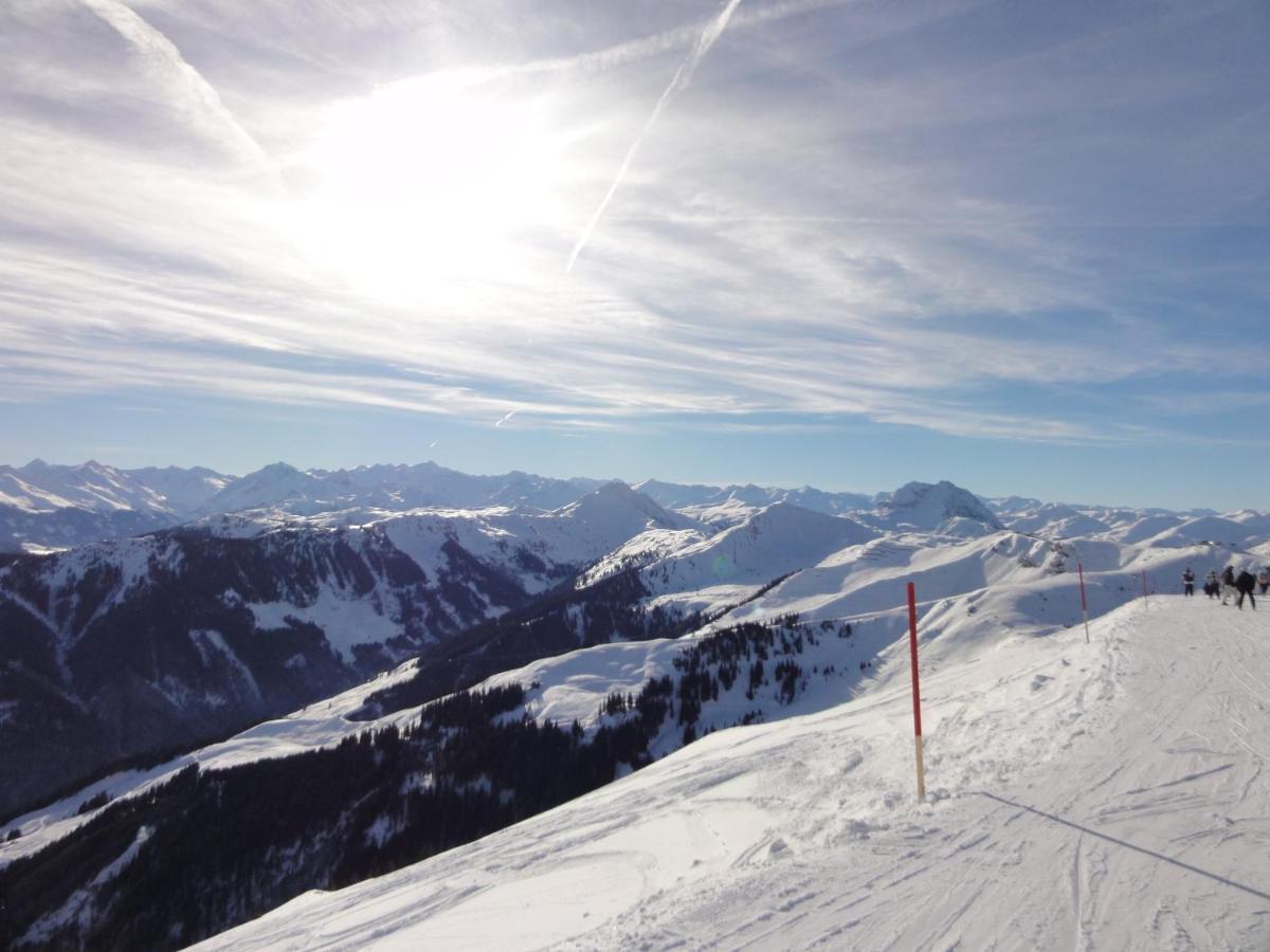 Dorferwirt Hotel Bramberg am Wildkogel Bagian luar foto