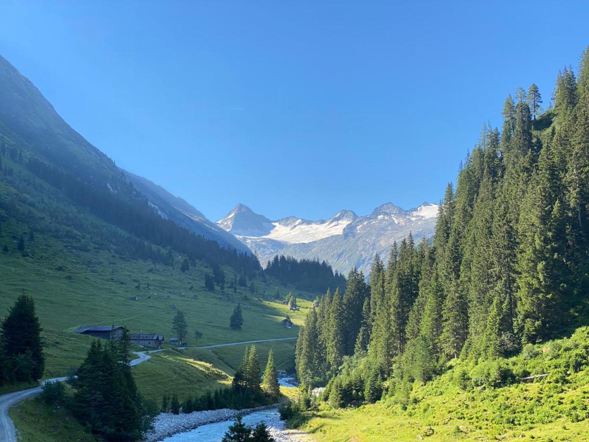 Dorferwirt Hotel Bramberg am Wildkogel Bagian luar foto