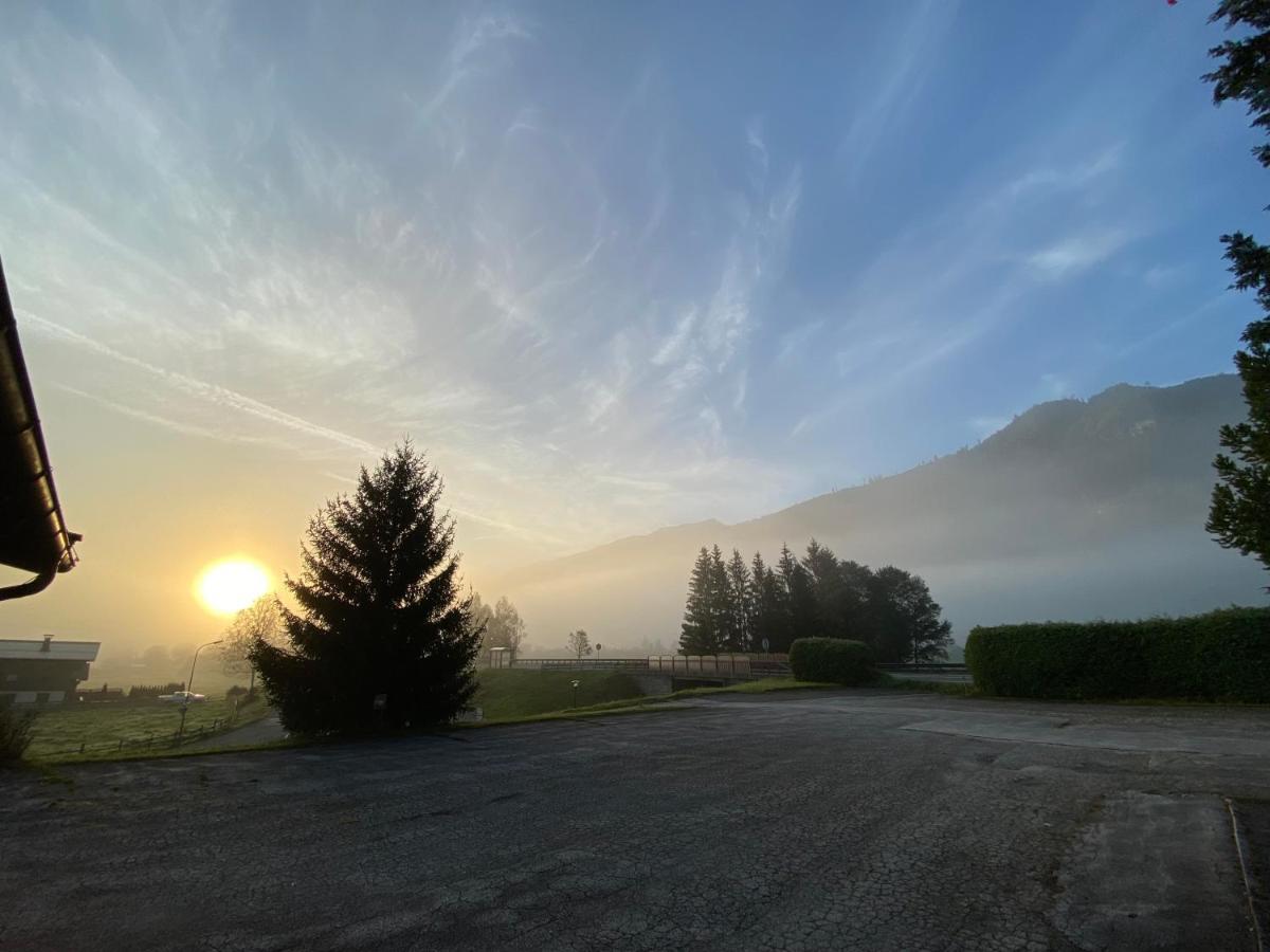 Dorferwirt Hotel Bramberg am Wildkogel Bagian luar foto
