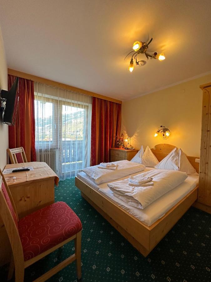 Dorferwirt Hotel Bramberg am Wildkogel Bagian luar foto