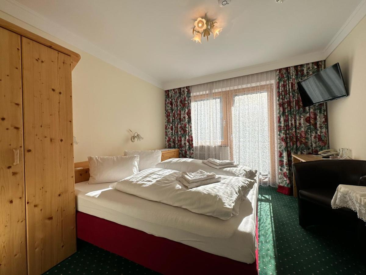 Dorferwirt Hotel Bramberg am Wildkogel Bagian luar foto