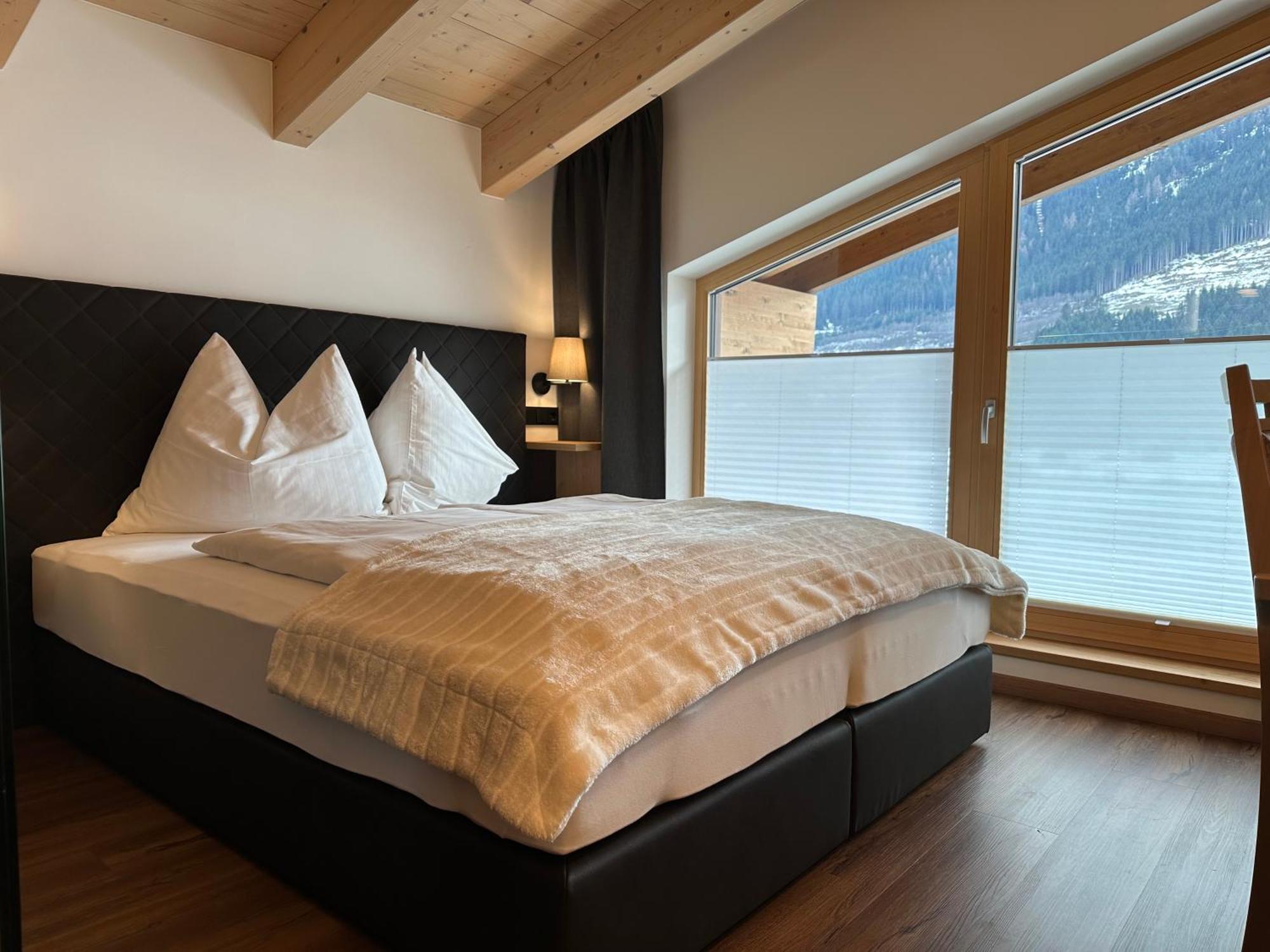 Dorferwirt Hotel Bramberg am Wildkogel Bagian luar foto